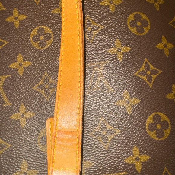 Authentic LV Tote - Picture 5 of 17